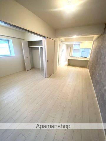 スプランディッド上本町WESTIIの内装写真