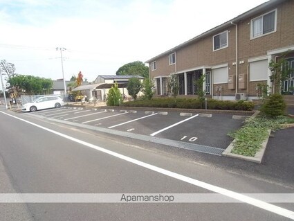 アーク・ド・ルミエール[2LDK/50.38m2]の駐車場