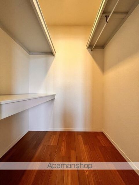 和歌山県和歌山市北出島[1LDK/50m2]の収納