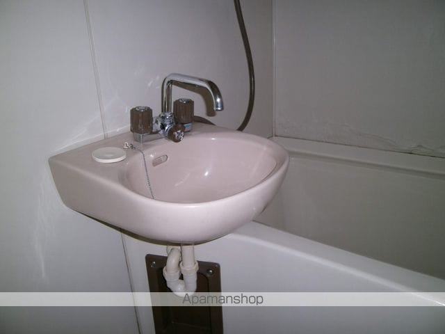 レピュート新生の内装写真
