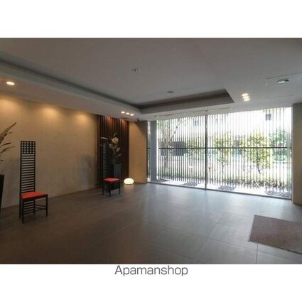 ミリアレジデンス中野坂上[1LDK/42.37m2]のロビー