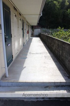 ウエストヒルズ桃谷[1K/21.37m2]のエントランス