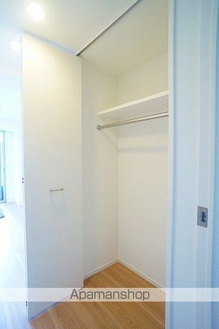 SYFORME KANNAI IIの内装写真