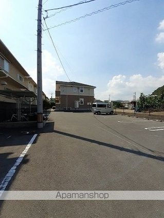 エアリースクエア[1LDK/46.09m2]の駐車場1
