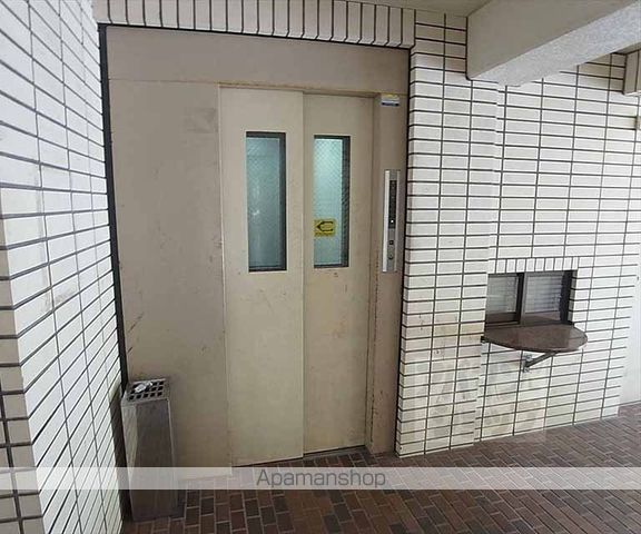 アレックスVのその他写真