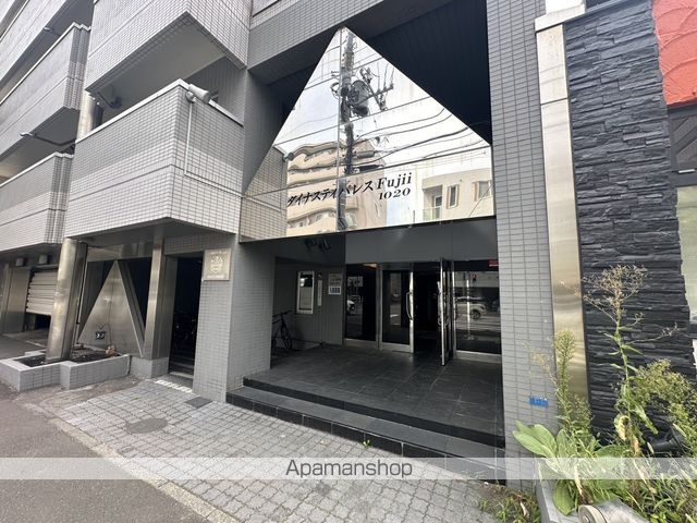 ダイナステイパレスFUJI1020の玄関写真