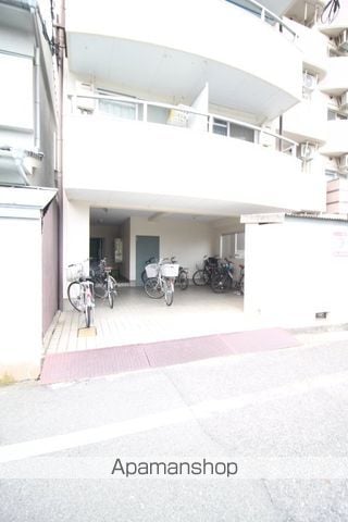 エトワール京町の玄関写真