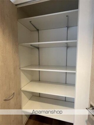 ＧＡＲＤＥＮ　ＣＯＵＲＴ　Ａ　高島平[2SLDK/71.84m2]の内装