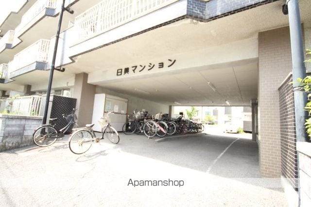 日興マンション B棟の玄関写真