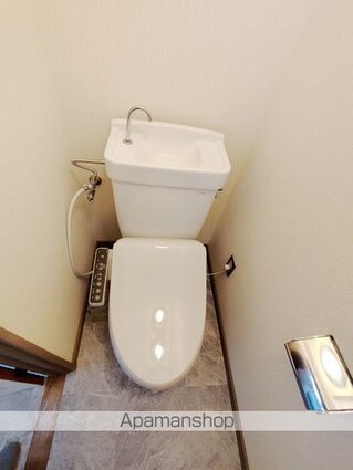 中ビル[2LDK/53.4m2]のトイレ