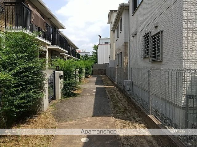 ローズコート神田の玄関写真