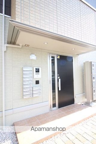 パームツリーBの玄関写真