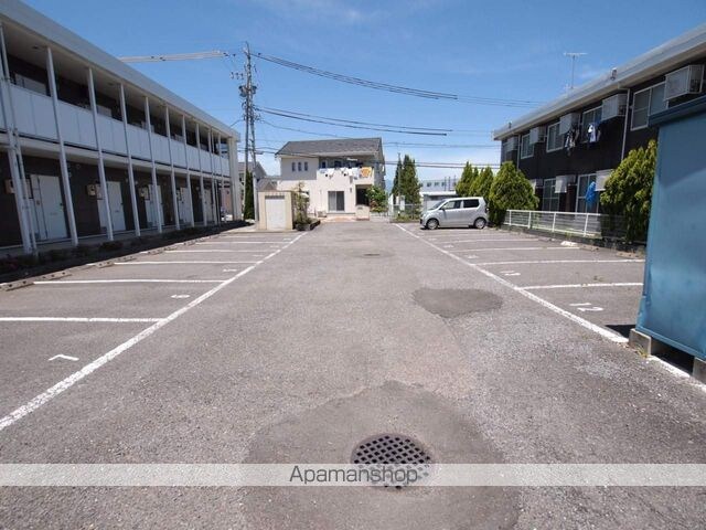 レオパレスブリッシュ西原[1K/23.18m2]の駐車場2