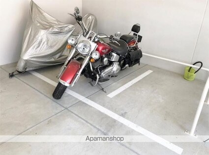 ツインアウルズ[1LDK/47.64m2]の駐車場1