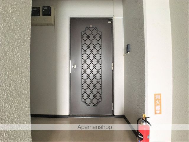 MAX橘ビルの玄関写真