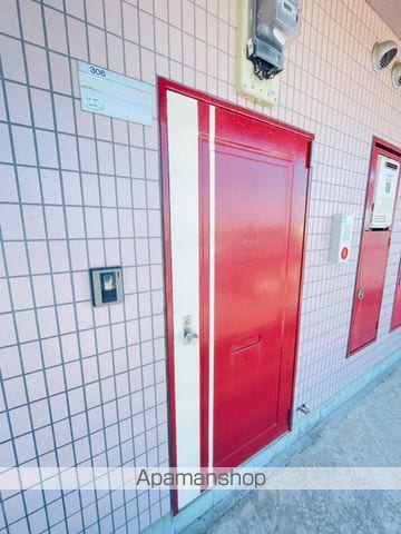 コーポレーション華の玄関写真