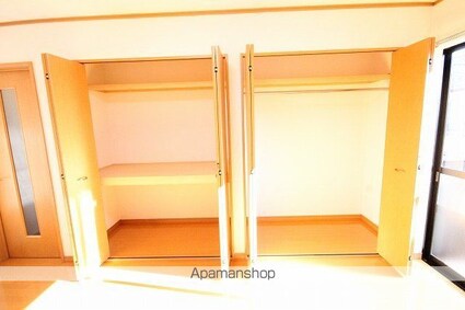 Ａｐｒｉｃｏｔ　Ｈｏｕｓｅ　Ａ・Ｂ[2DK/57.96m2]の収納