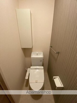 クレセール三谷[1LDK/48.23m2]のトイレ