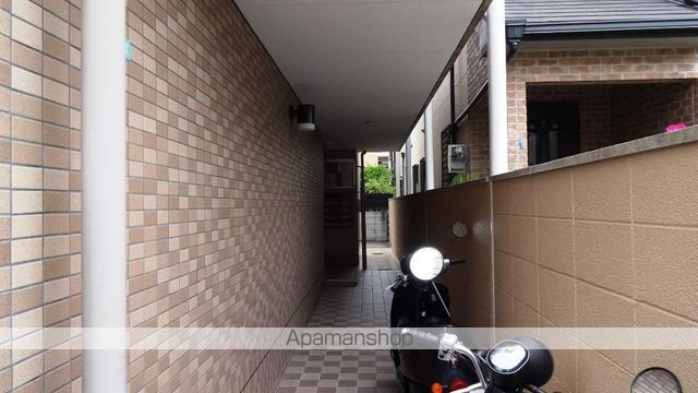 ワンズ仁川の玄関写真