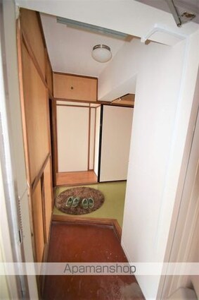 グランドゥール[3LDK/58.48m2]の玄関