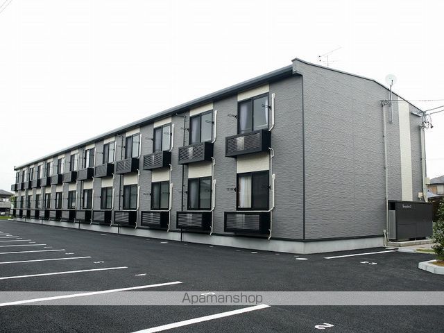 レオパレスアイランドビレッジの玄関写真