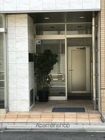 ピュア京橋の玄関写真