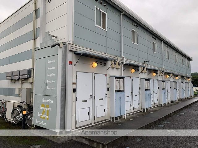 レオパレスアベニューの玄関写真