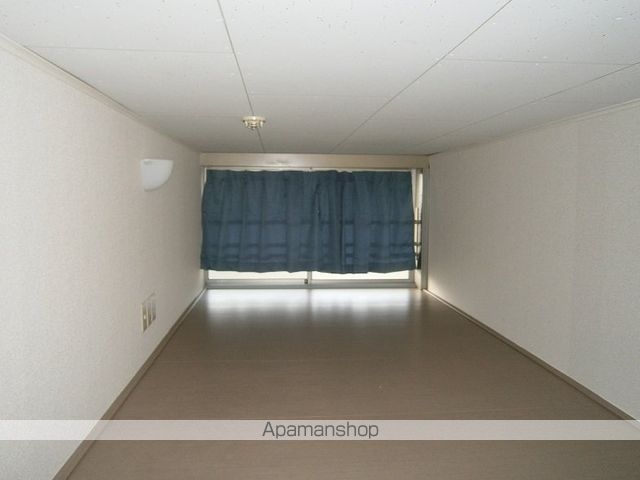 レオパレス中居の内装写真