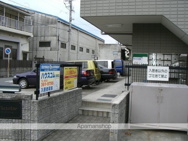 ヴィクトワールの玄関写真