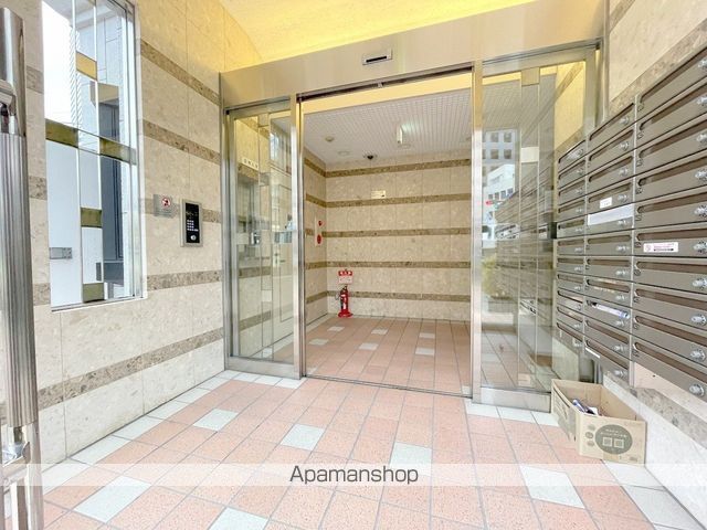 エスリード大阪城北の玄関写真