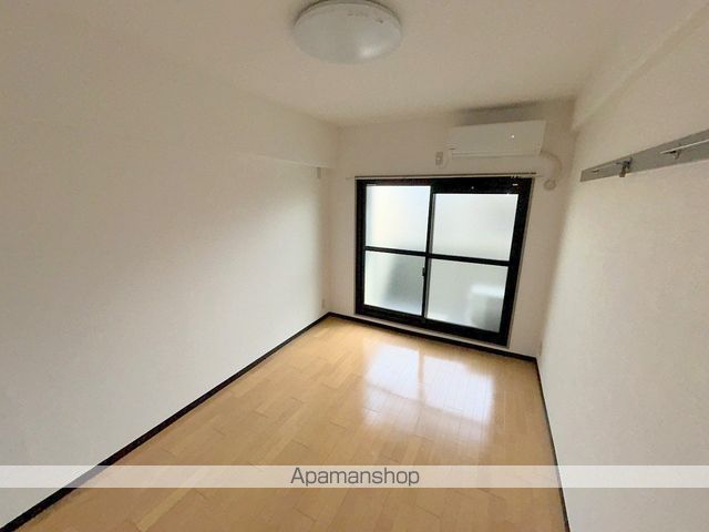 シュライクIIの内装写真