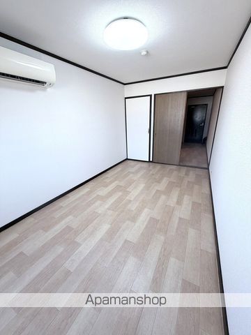 レオーネ寺田町東の内装写真
