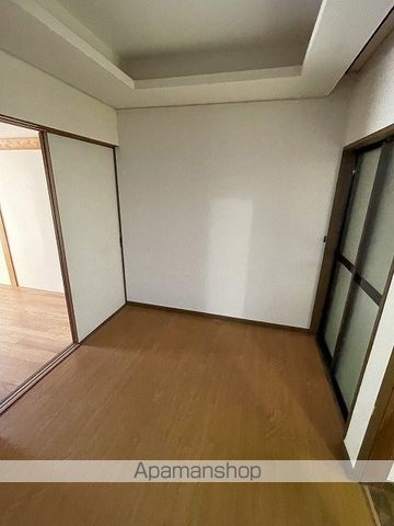 名古屋市名城線 志賀本通駅 徒歩11分 2階建 築42年の内装写真