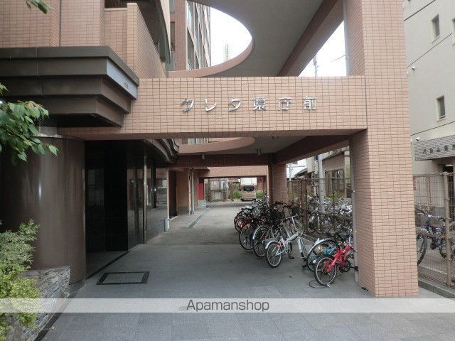クレタ県庁前の外観写真