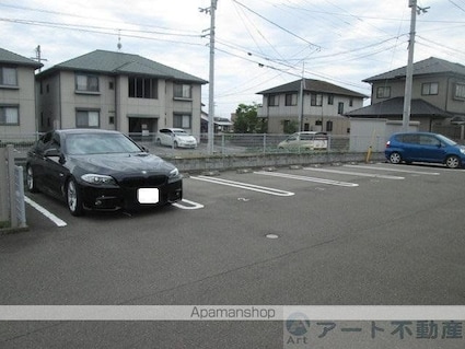 ウィット北久米　Ａ棟[2LDK/57.1m2]の駐車場2