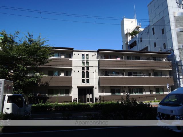 シャルムC棟の外観写真