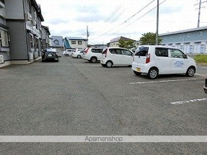 ドリーム館Ａ棟[1K/26.5m2]の駐車場