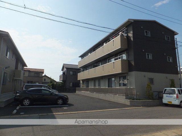 フォレスタAの外観写真
