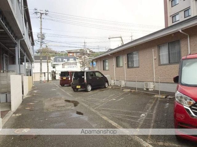 元町アパートの玄関写真