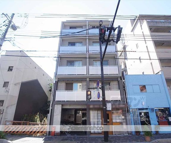 バインオークチーノの外観写真