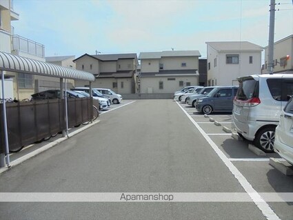 和歌山県和歌山市黒田[1LDK/53.46m2]の駐車場