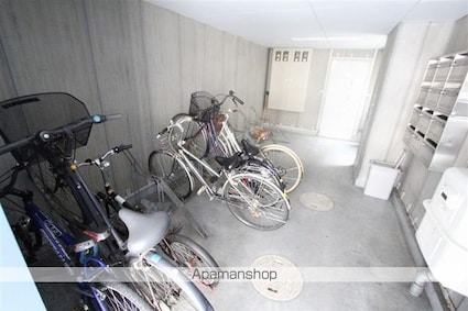 香川県高松市亀岡町[1K/27m2]の共用部1