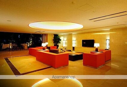 ロイヤルパークスシーサー[3LDK/111.6m2]の共用部3