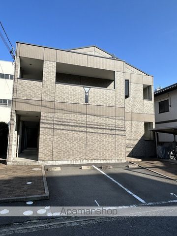 WEST SIDE COURTの外観写真
