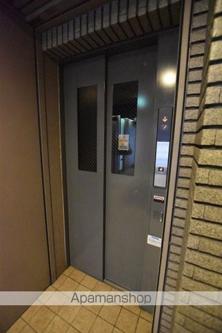 ヘルム21の玄関写真