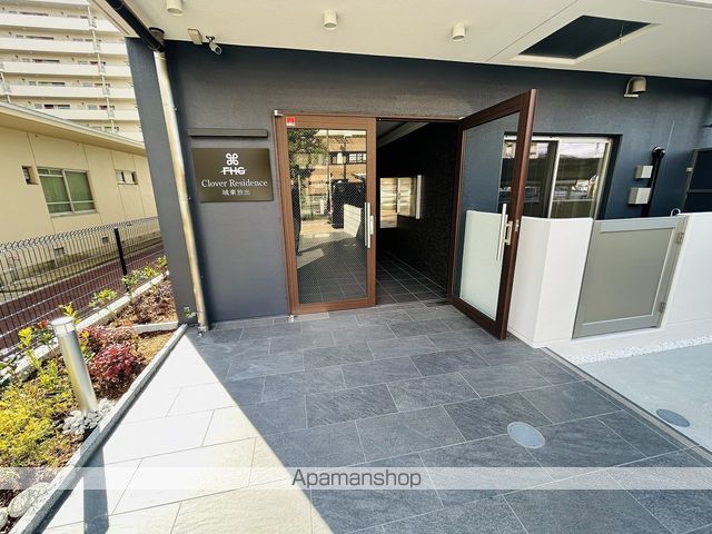 クローバー・レジデンス城東放出の玄関写真