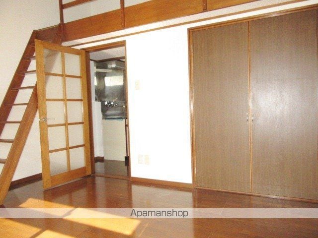 レピュートの内装写真