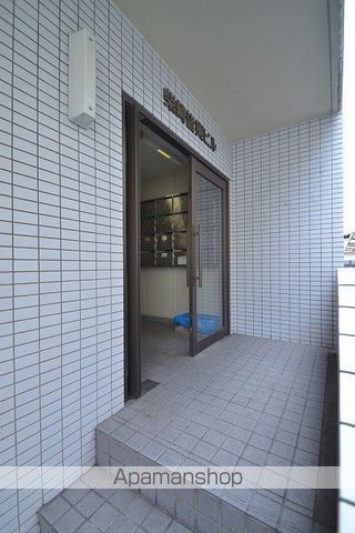 柴崎皆実町ビルの玄関写真