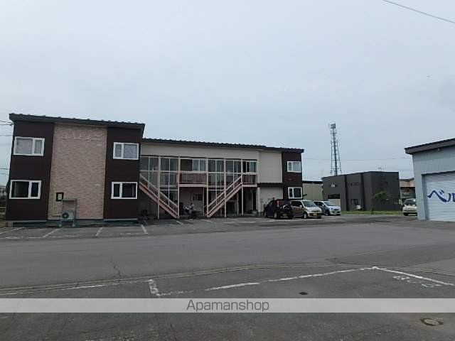 ＪＲ函館本線 滝川駅 バス乗車時間：16分 最寄りバス停で下車 徒歩3分 2階建 築34年の外観写真