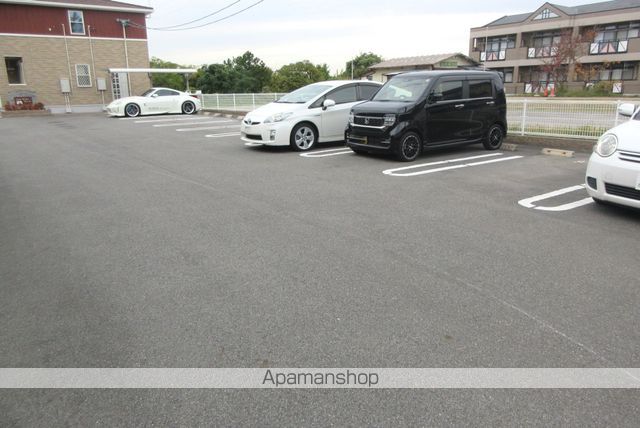 ニシルラッキーキャットのその他写真